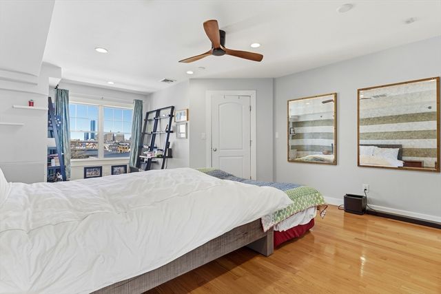 35 Middle St. 4, Boston, MA 02127