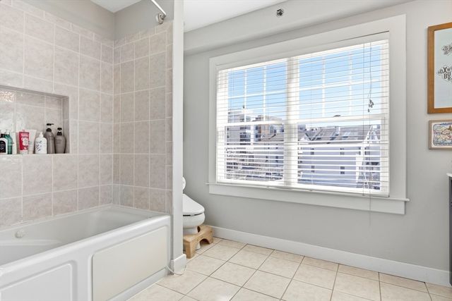 35 Middle St. 4, Boston, MA 02127