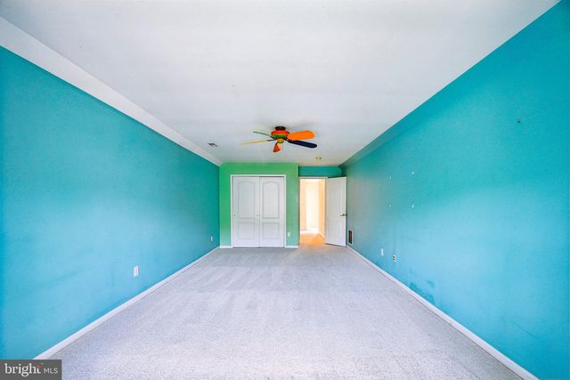 28 CASTLETON LN, Moorestown, NJ 08057