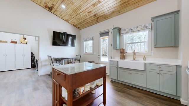 2586 Brown Shop Rd, Petersburg, TN 37144