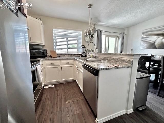 6838 Ravencrest Drive, Colorado Springs, CO 80919