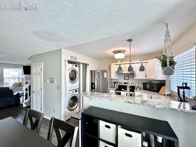 6838 Ravencrest Drive, Colorado Springs, CO 80919