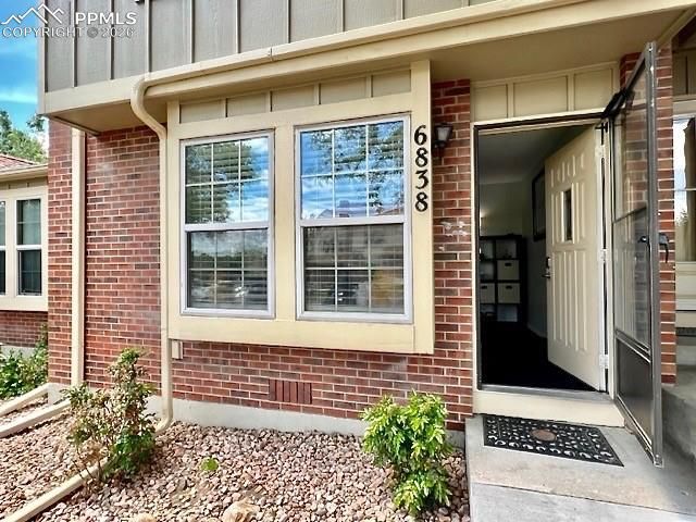 6838 Ravencrest Drive, Colorado Springs, CO 80919