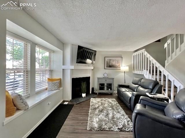 6838 Ravencrest Drive, Colorado Springs, CO 80919