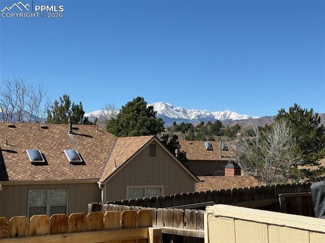 6838 Ravencrest Drive, Colorado Springs, CO 80919