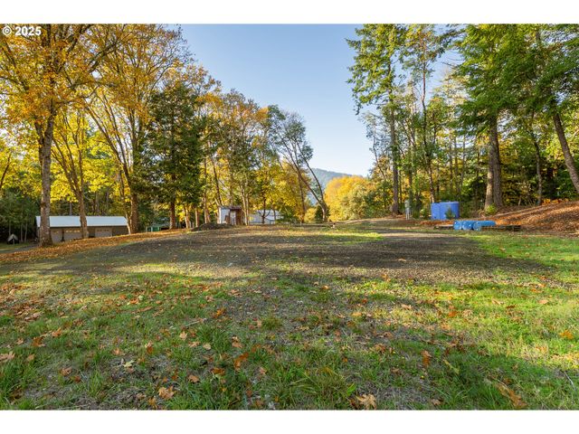 291 CALLAHAN Rd, Roseburg, OR 97471