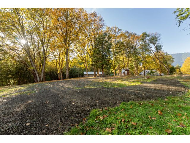 291 CALLAHAN Rd, Roseburg, OR 97471