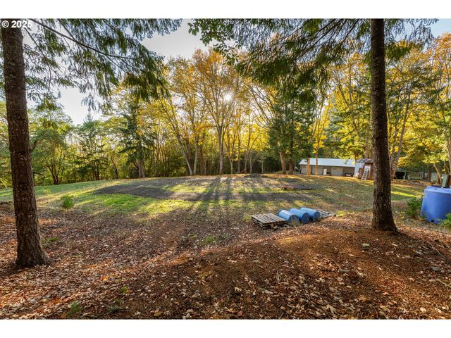 291 CALLAHAN Rd, Roseburg, OR 97471