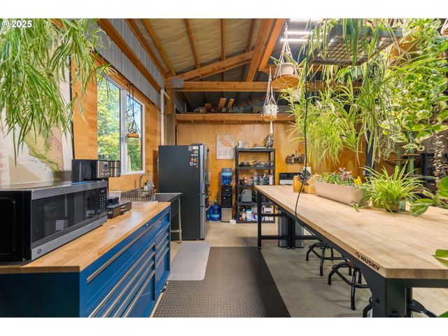 291 CALLAHAN Rd, Roseburg, OR 97471