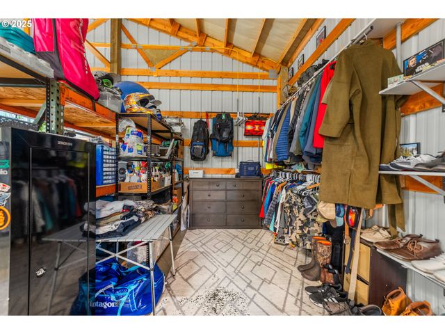 291 CALLAHAN Rd, Roseburg, OR 97471