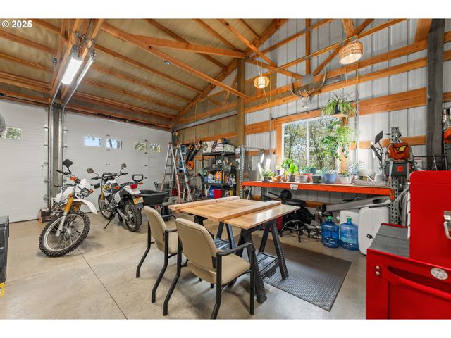 291 CALLAHAN Rd, Roseburg, OR 97471