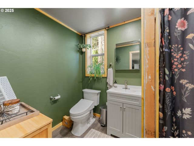 291 CALLAHAN Rd, Roseburg, OR 97471