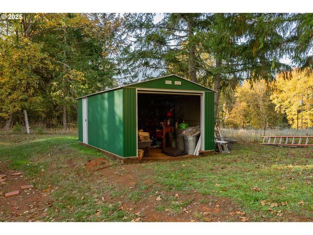 291 CALLAHAN Rd, Roseburg, OR 97471