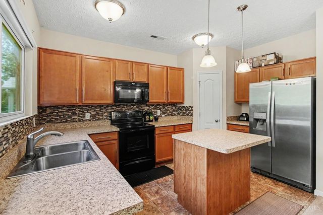 1028 Lost Crossing, Springfield Twp., OH 45231
