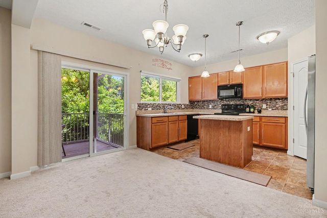 1028 Lost Crossing, Springfield Twp., OH 45231