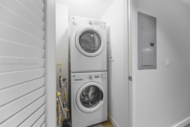 1010 Brickell Ave 3710, Miami, FL 33131