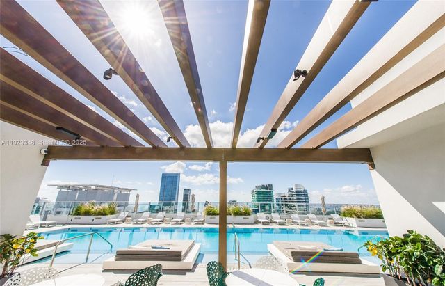 1010 Brickell Ave 3710, Miami, FL 33131