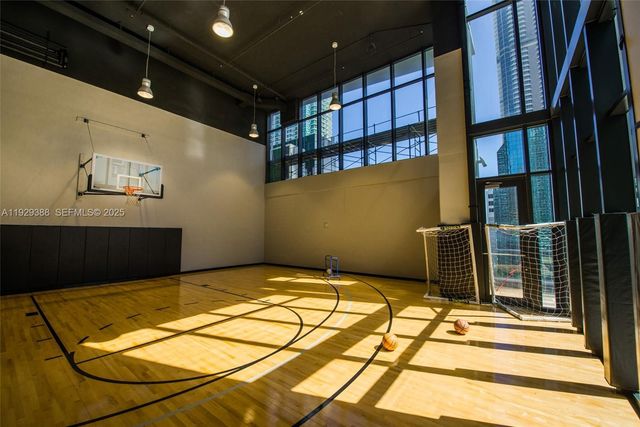 1010 Brickell Ave 3710, Miami, FL 33131