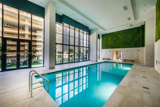 1010 Brickell Ave 3710, Miami, FL 33131