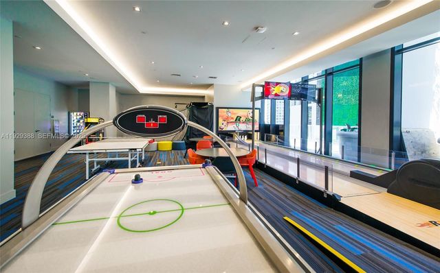 1010 Brickell Ave 3710, Miami, FL 33131