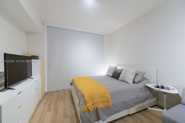 1010 Brickell Ave 3710, Miami, FL 33131