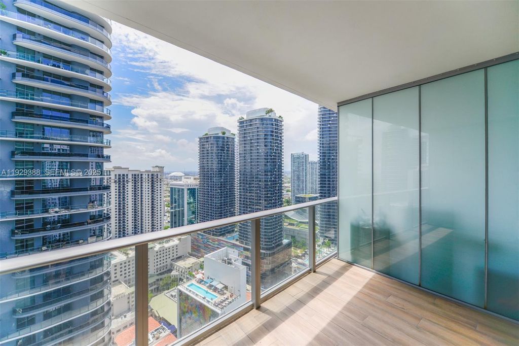 1010 Brickell Ave 3710, Miami, FL 33131