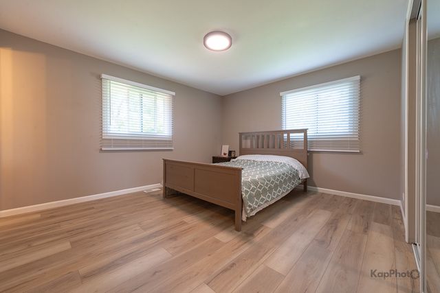 818 Brentwood Court, Schaumburg, IL 60193