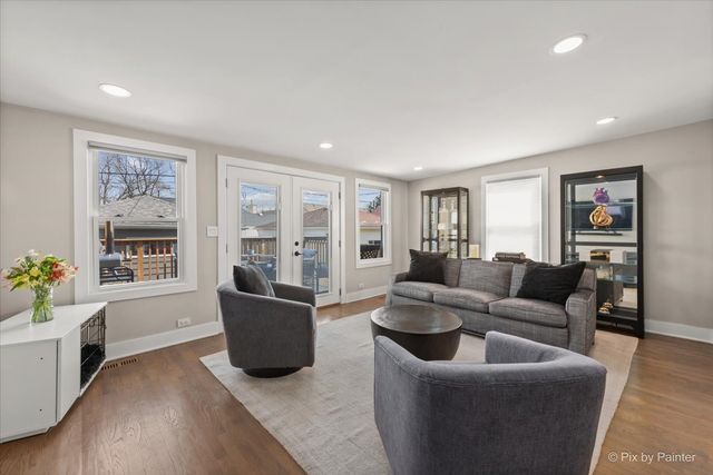 3863 N Oriole Avenue, Chicago, IL 60634