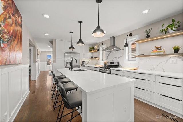 3863 N Oriole Avenue, Chicago, IL 60634