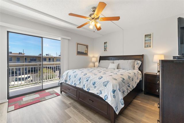9755 HARRELL AVENUE 102, Treasure Island, FL 33706