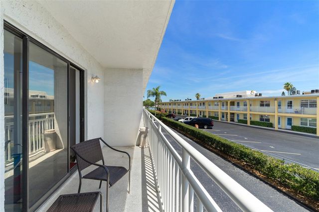 9755 HARRELL AVENUE 102, Treasure Island, FL 33706