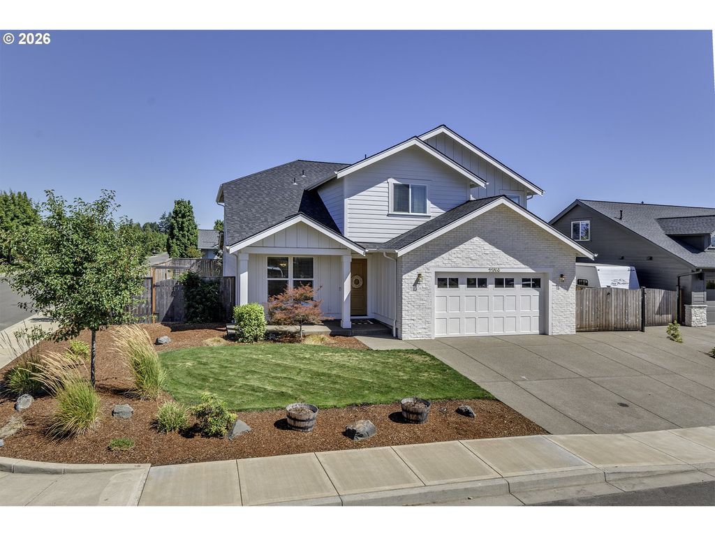 Image 1 of property listing at 2106 Se ARROWWOOD Ave, Dallas, OR 97338