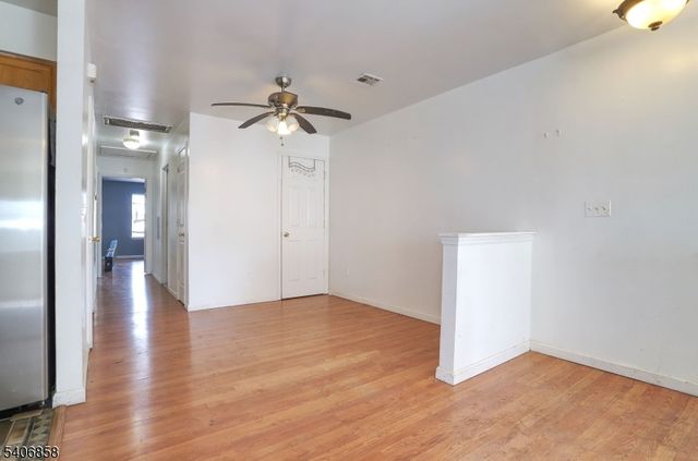 63 Hobson St, Newark City, NJ 07112