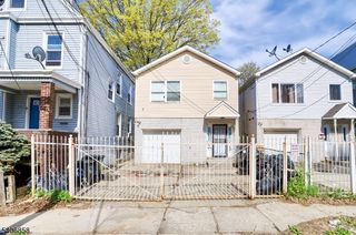 63 Hobson St, Newark City, NJ 07112