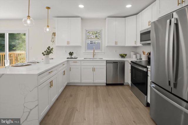 1204 NOVA AVE, Capitol Heights, MD 20743