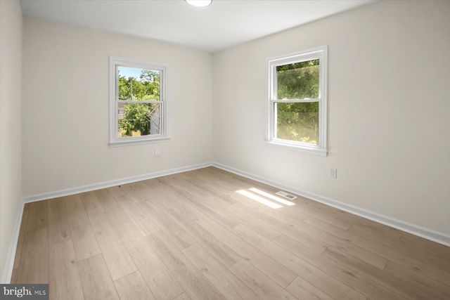 1204 NOVA AVE, Capitol Heights, MD 20743