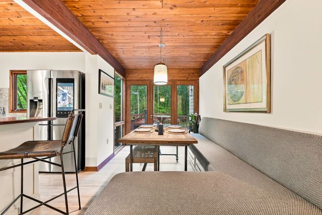 4 Stoney Brook Road, Hopkinton, MA 01748