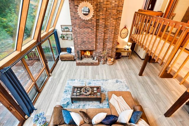 4 Stoney Brook Road, Hopkinton, MA 01748