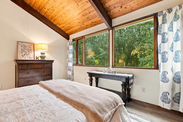 4 Stoney Brook Road, Hopkinton, MA 01748