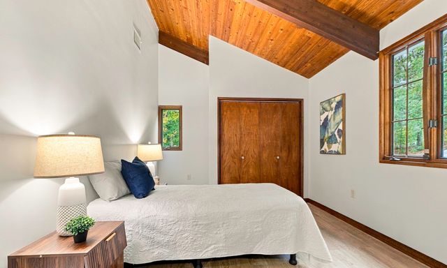 4 Stoney Brook Road, Hopkinton, MA 01748