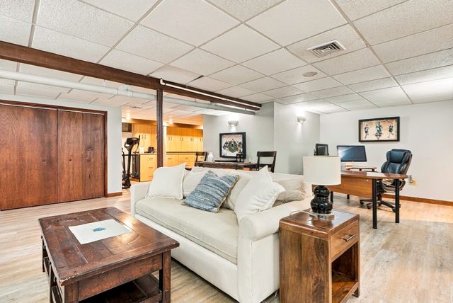 4 Stoney Brook Road, Hopkinton, MA 01748