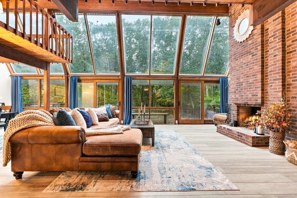 4 Stoney Brook Road, Hopkinton, MA 01748