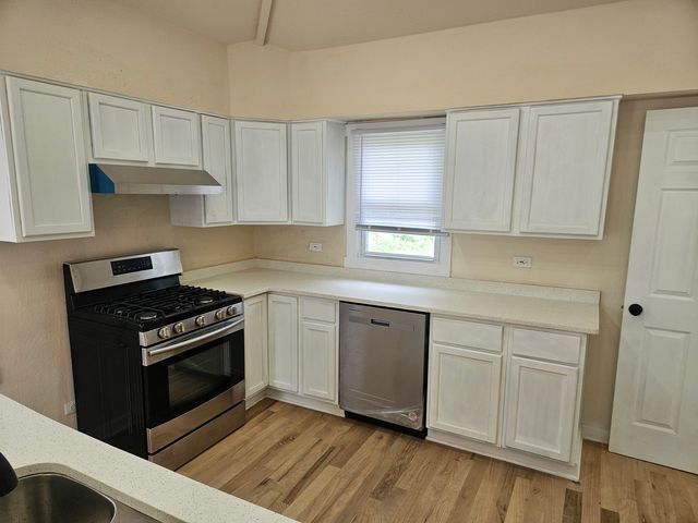 15229 HONORE Avenue, Harvey, IL 60426