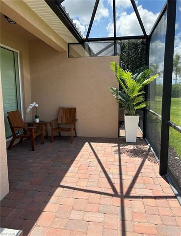 2084 Wellington ST, Naples, FL 34120