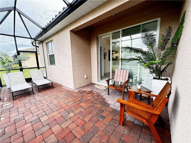 2084 Wellington ST, Naples, FL 34120