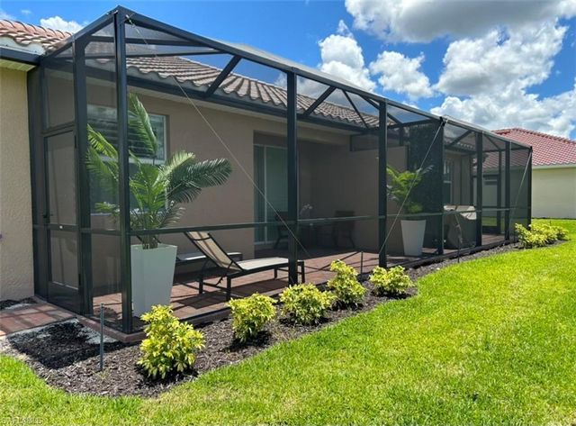 2084 Wellington ST, Naples, FL 34120