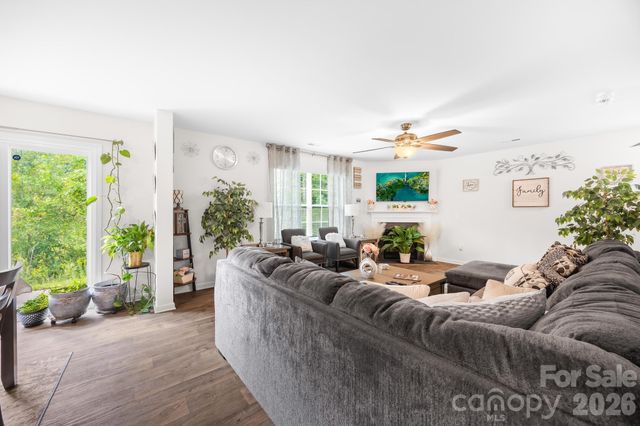 7401 Finnigan Road, Charlotte, NC 28215