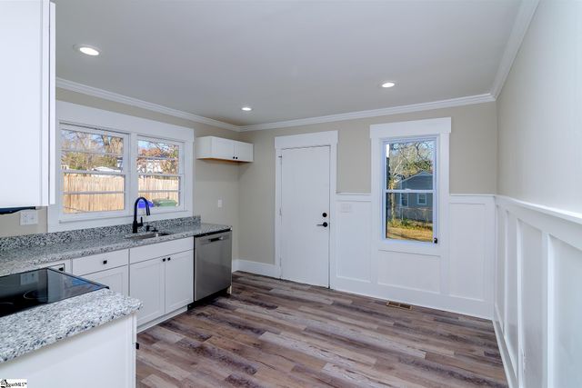 49 Tuskegee Avenue, Greenville, SC 29607