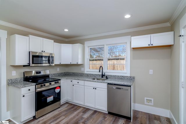 49 Tuskegee Avenue, Greenville, SC 29607