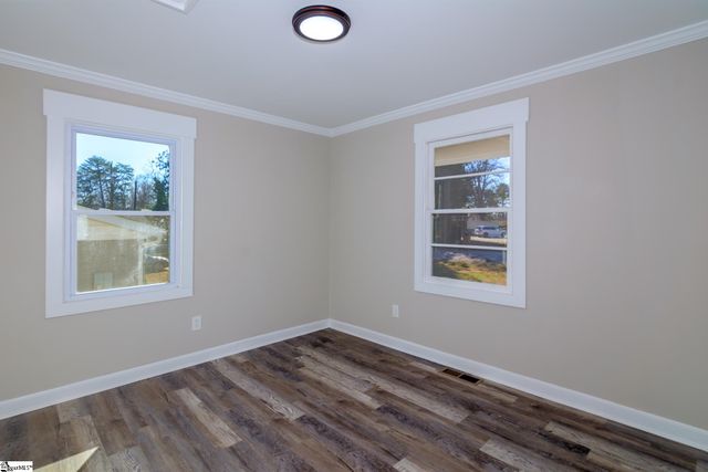 49 Tuskegee Avenue, Greenville, SC 29607
